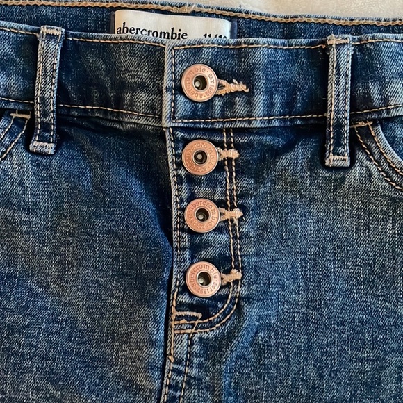 Abercrombie Girls Jean Skirt With Adjustable Waist Size 11/12 - Picture 3 of 4